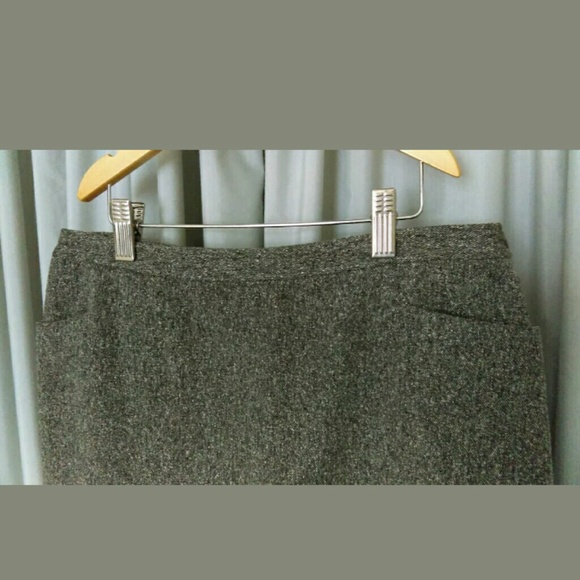 Ann Taylor Sz 8 Wool Silk Blend Gray Skirt Lined - Picture 2 of 5